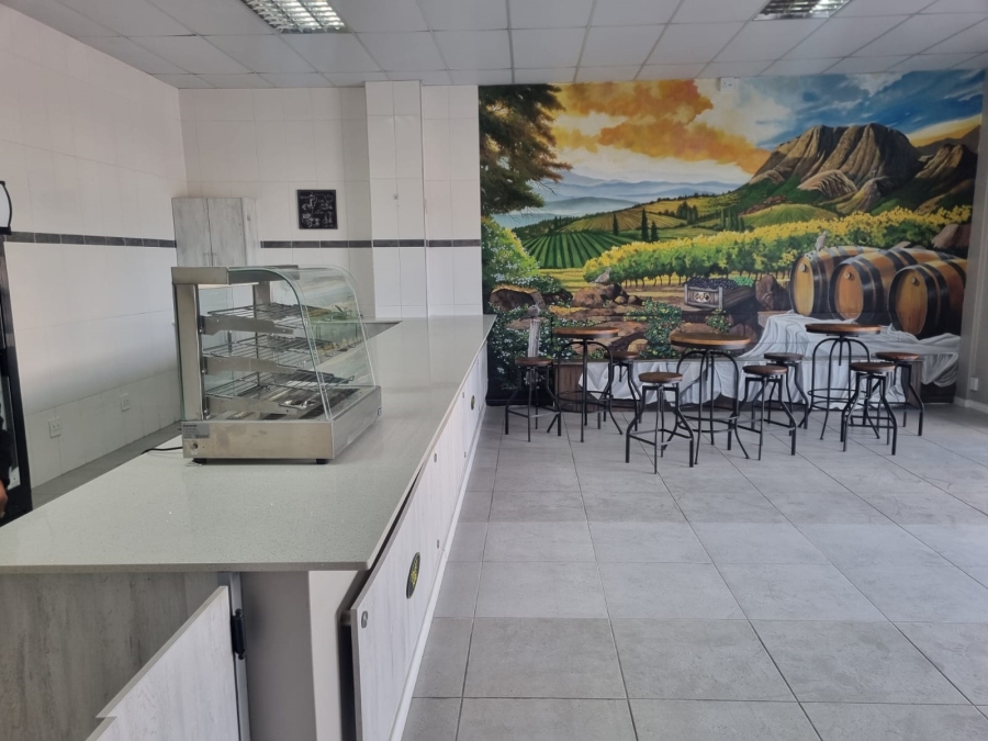 To Let Commercial Property for Rent in Voorbaai Western Cape